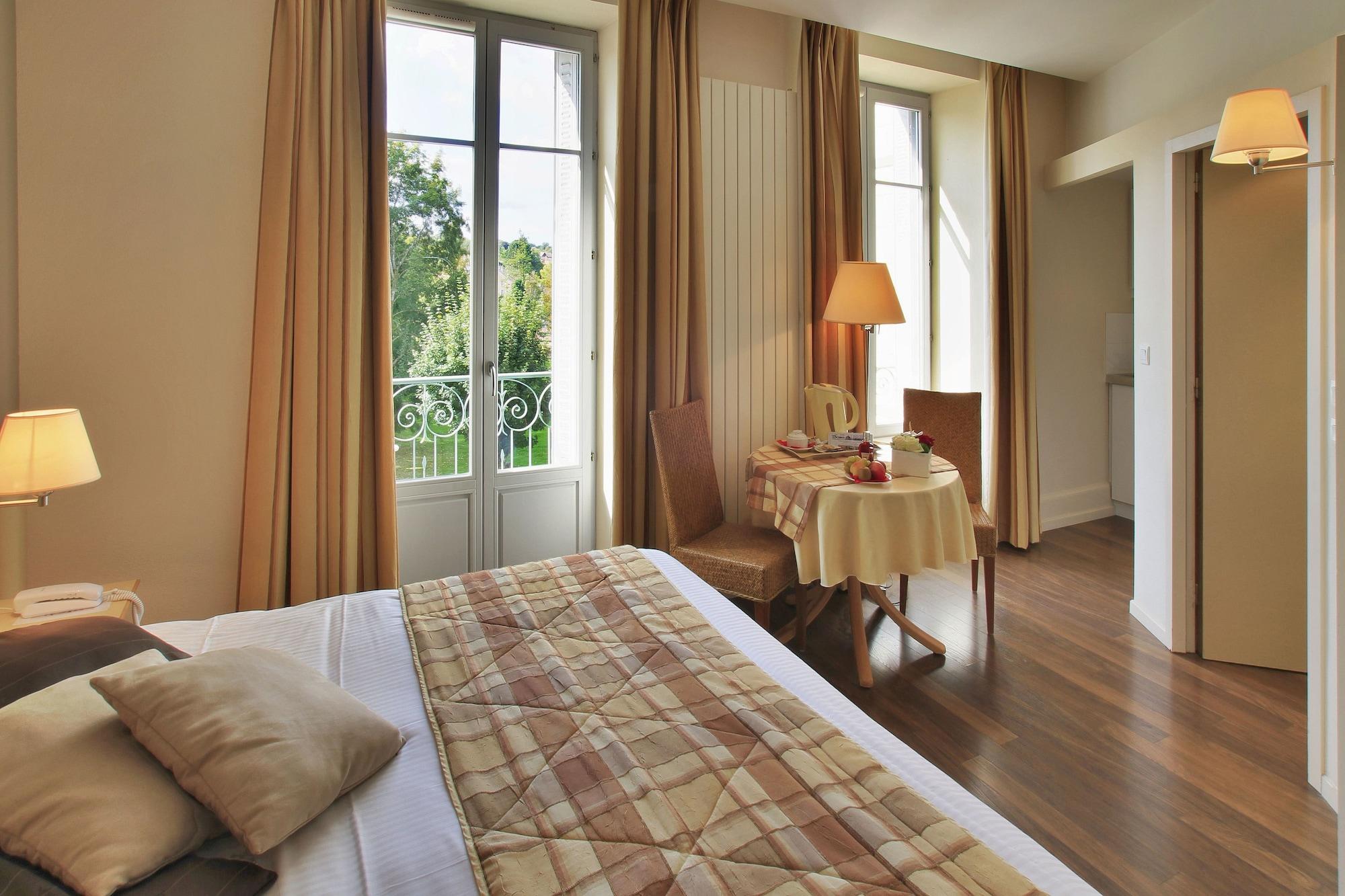 Hotel Cerise - Les Sources Luxeuil-Les-Bains Εξωτερικό φωτογραφία