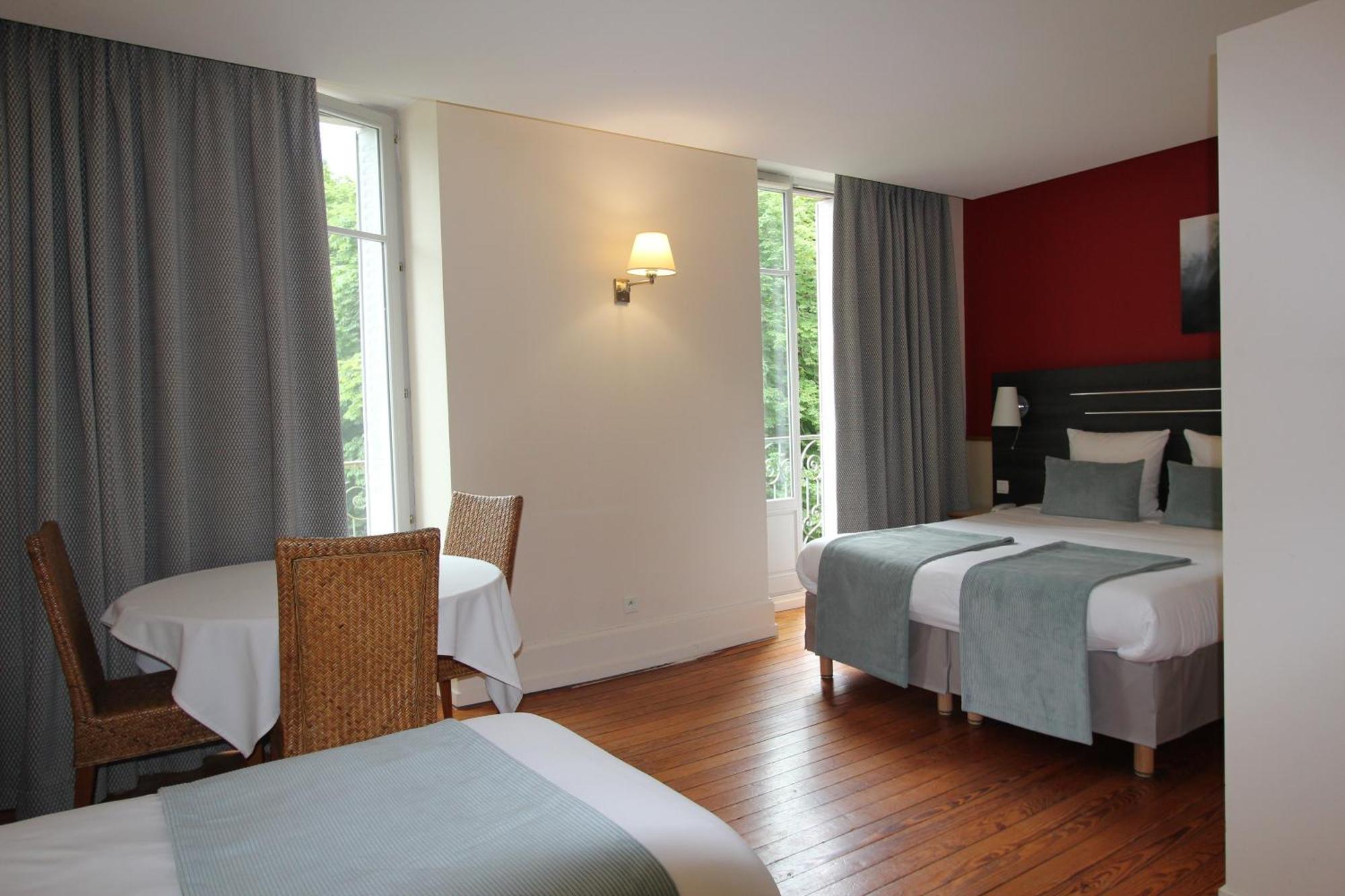 Hotel Cerise - Les Sources Luxeuil-Les-Bains Εξωτερικό φωτογραφία