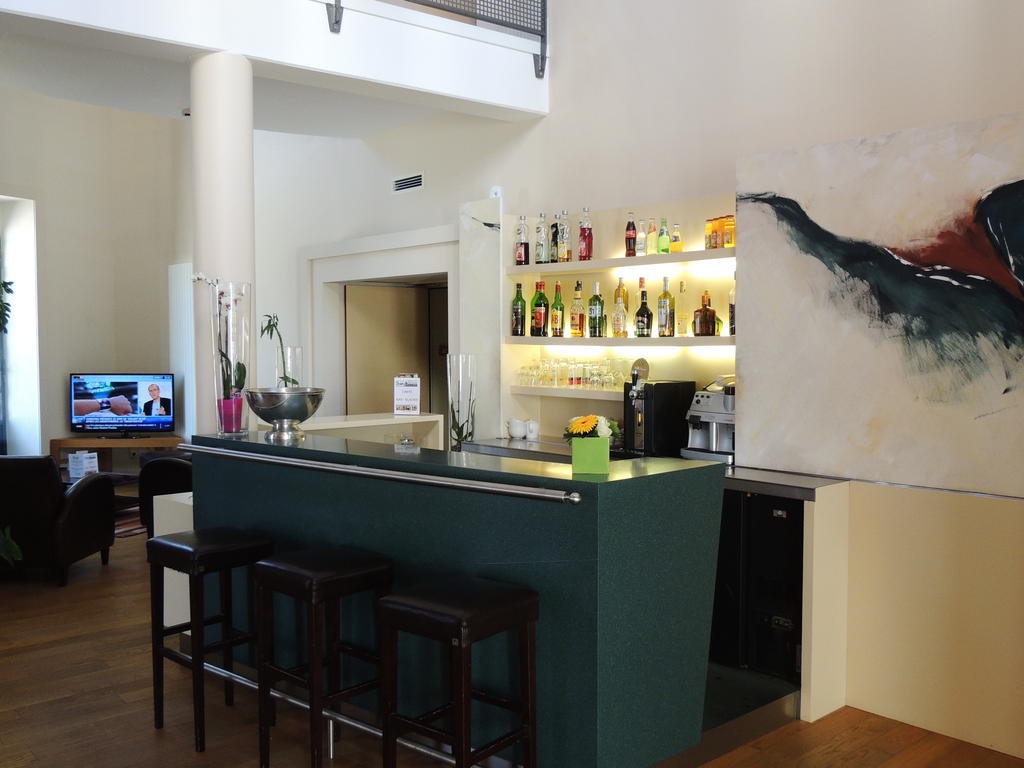 Hotel Cerise - Les Sources Luxeuil-Les-Bains Εξωτερικό φωτογραφία